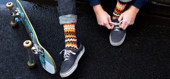 Не впускайте можливість бути яскравим - кольорові шкарпетки в моді!